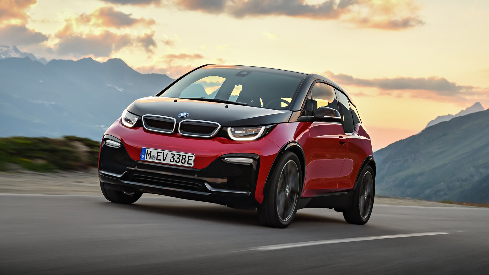 2021 BMW i3 Review, Pricing, and Specs