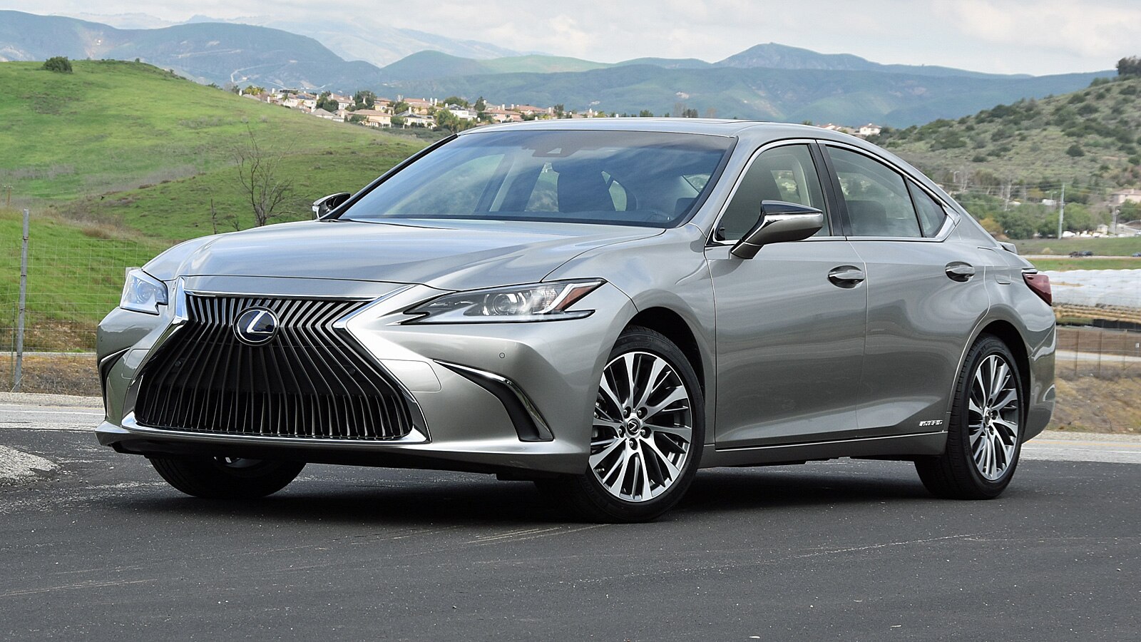 2019 Lexus ES