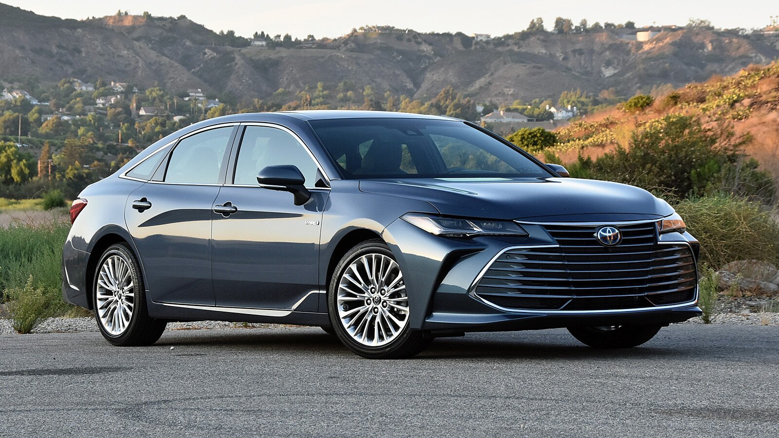 Avalon vs camry