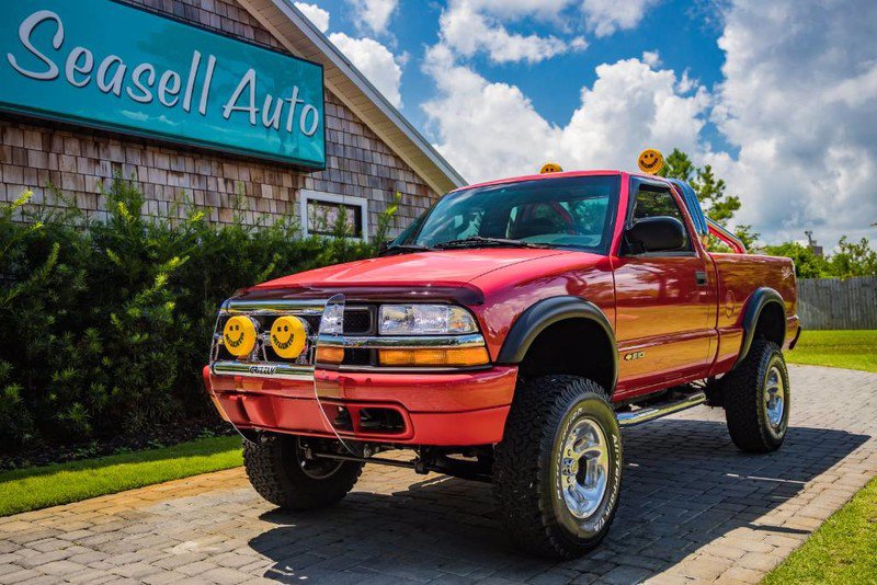 Autotrader Find: Modified Chevrolet S-10 ZR2 with 3,000 Miles - Autotrader