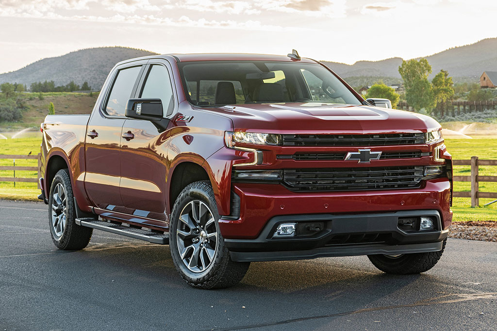 2021 Chevrolet Silverado 1500 Front Right Side in Red