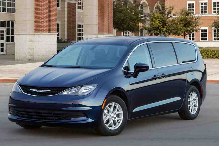 2021 Chrysler Voyager Review - Autotrader