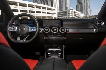 21 Mercedes Benz Glb Class Review Autotrader 21 Mercedes Benz Glb Class Review Autotrader