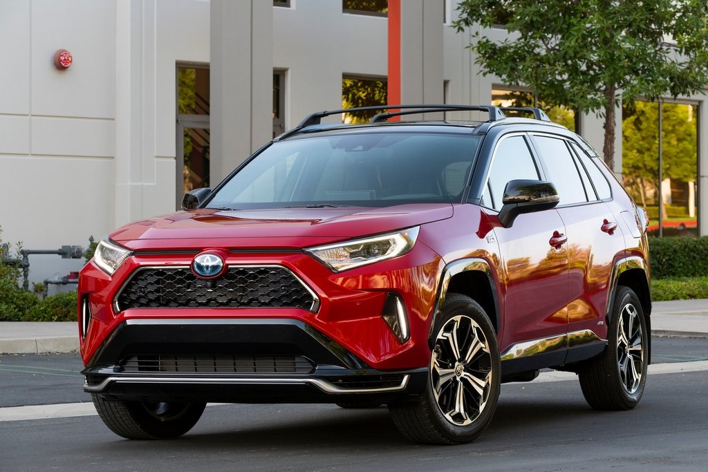 2021 Toyota RAV4 Hybrid Review - Autotrader