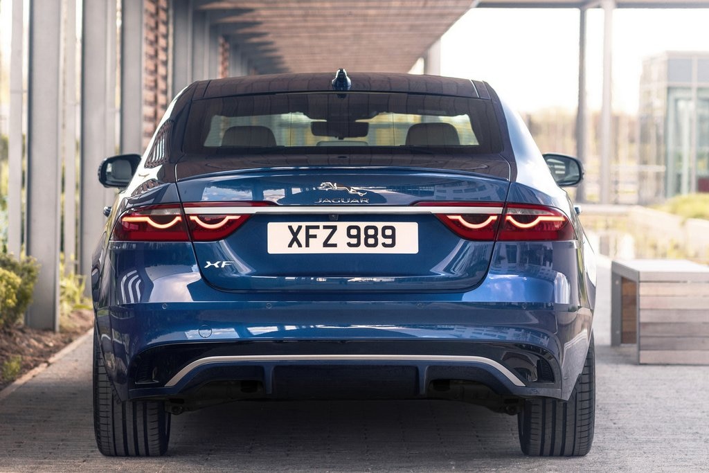 2021 Jaguar XF Review - Autotrader