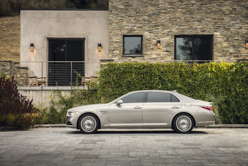 2021 Genesis G90 Review - Autotrader