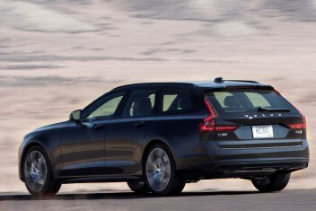 2022 Volvo V90 T6 R-Design Wagon