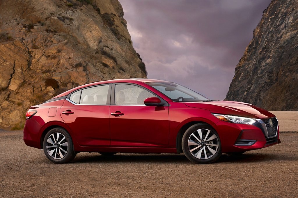 2021 Nissan Sentra Profile in Red