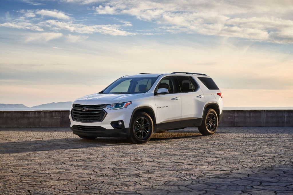 2021 Chevrolet Traverse Premier Front Left Side in White
