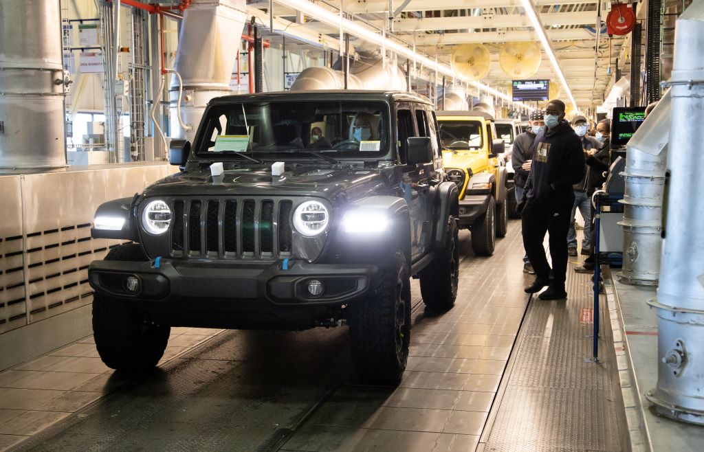 Factory-Customized Jeeps May be Coming - Autotrader