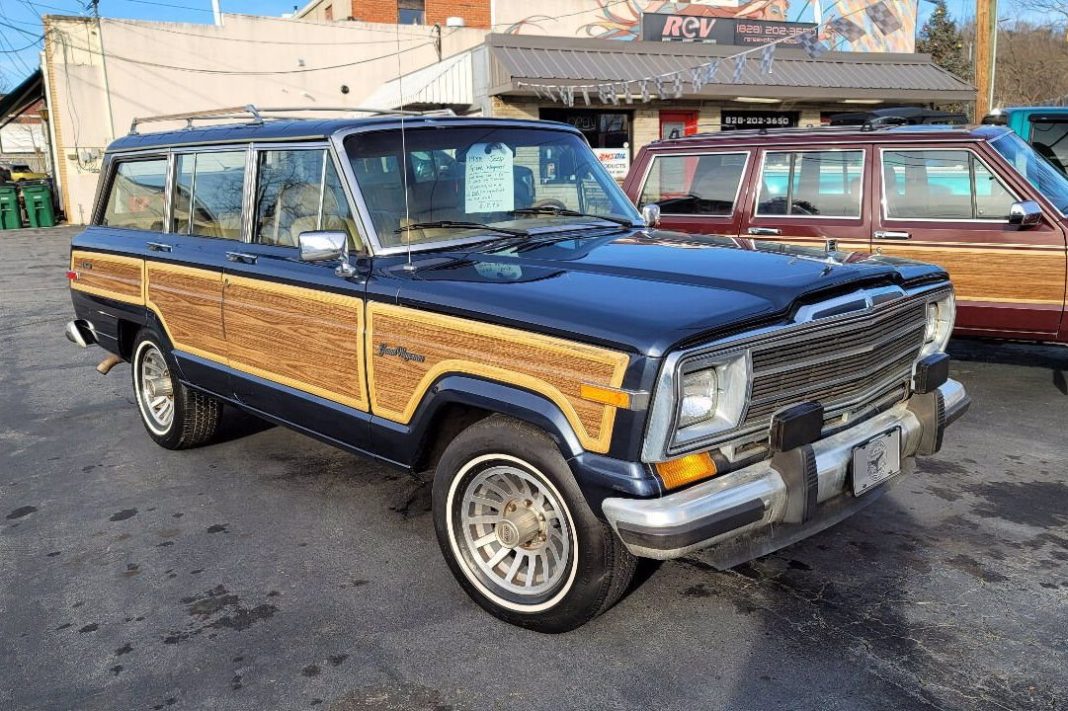 1988 jeep Grand Wagoneer