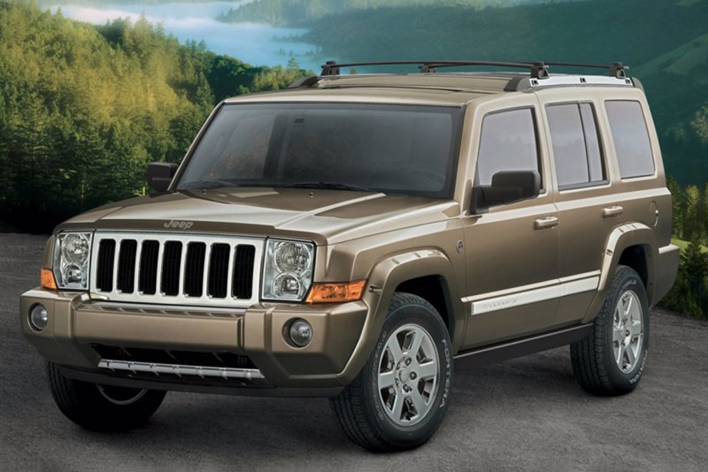 2006 Jeep Commander lado delantero izquierdo en bronce