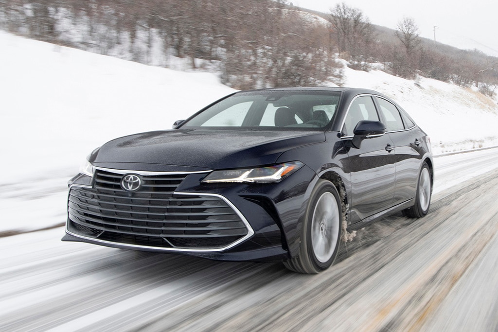 2021 Toyota Avalon Hybrid review: Soft-serve sedan - CNET