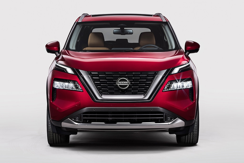 2021 Nissan Rogue Front in Red