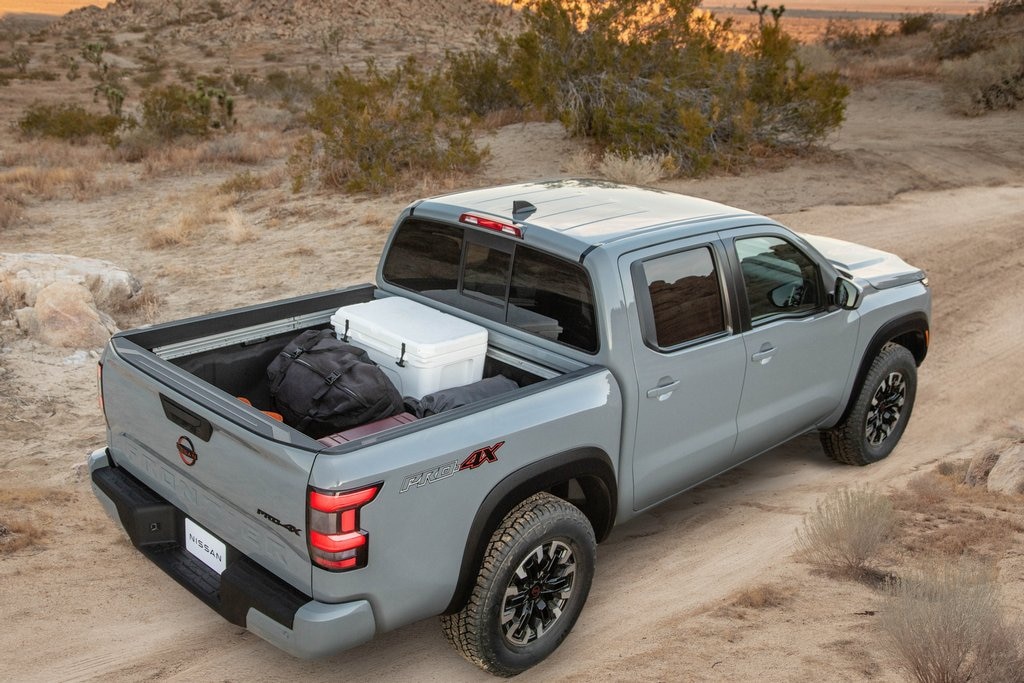 2022 Nissan Frontier rear left