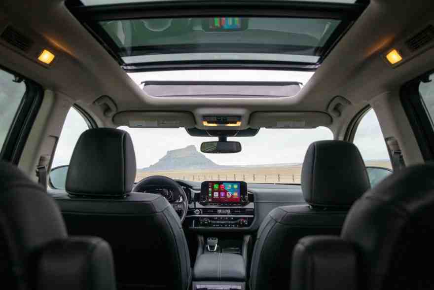 2022-nissan-pathfinder-sunroof