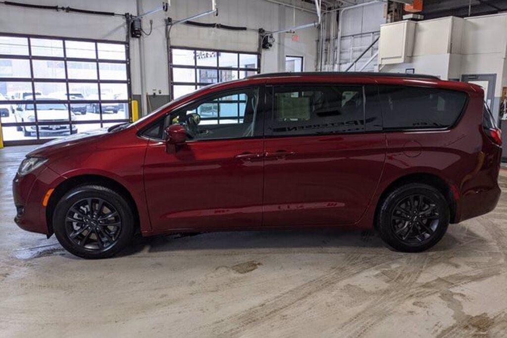 5 All-Wheel Drive Minivans for Sale on 