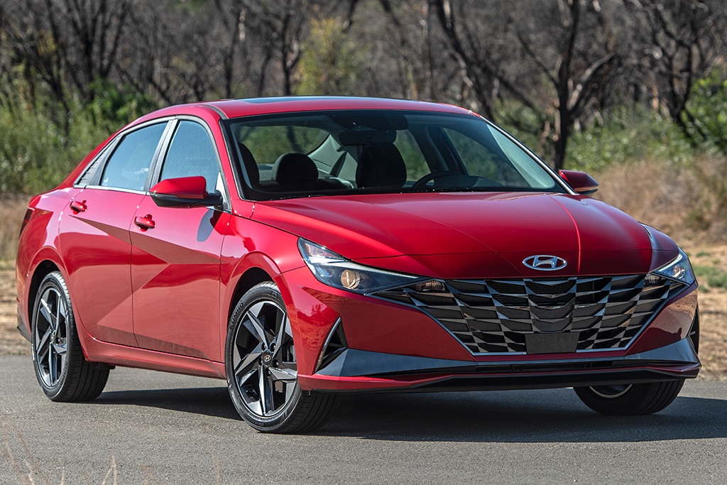 2021 Hyundai Elantra Front Right Side in Red