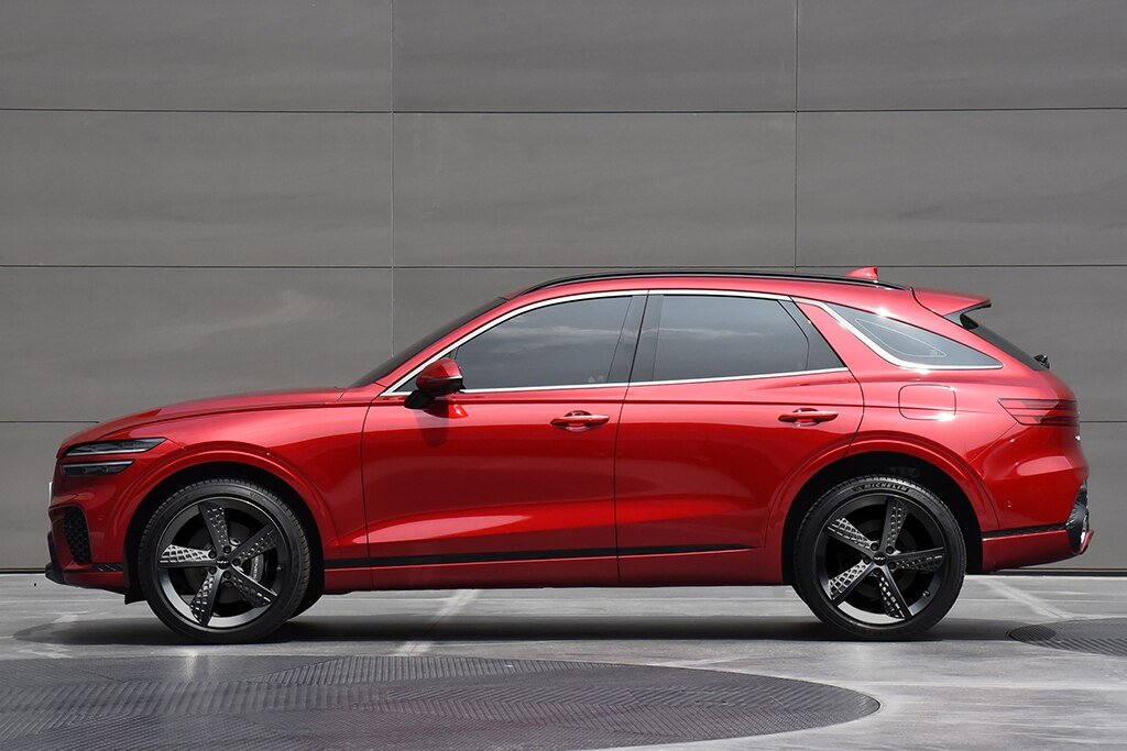 2022 Genesis GV70 profile