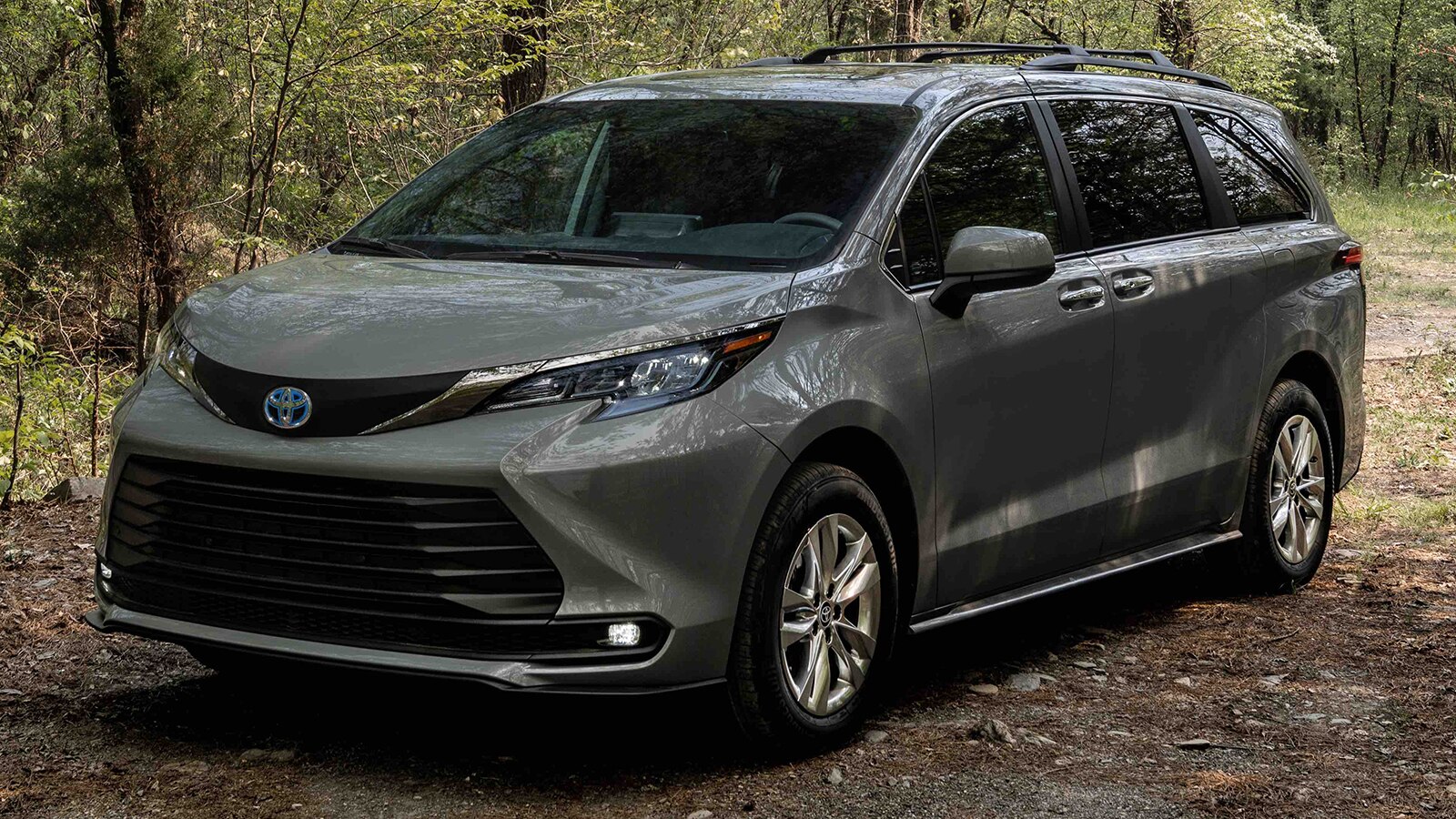 HighRiding Toyota Sienna Woodland Edition Blurs SUV