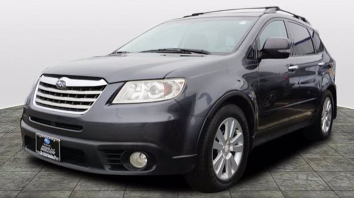 2009 Subaru Tribeca lado izquierdo delantero en negro