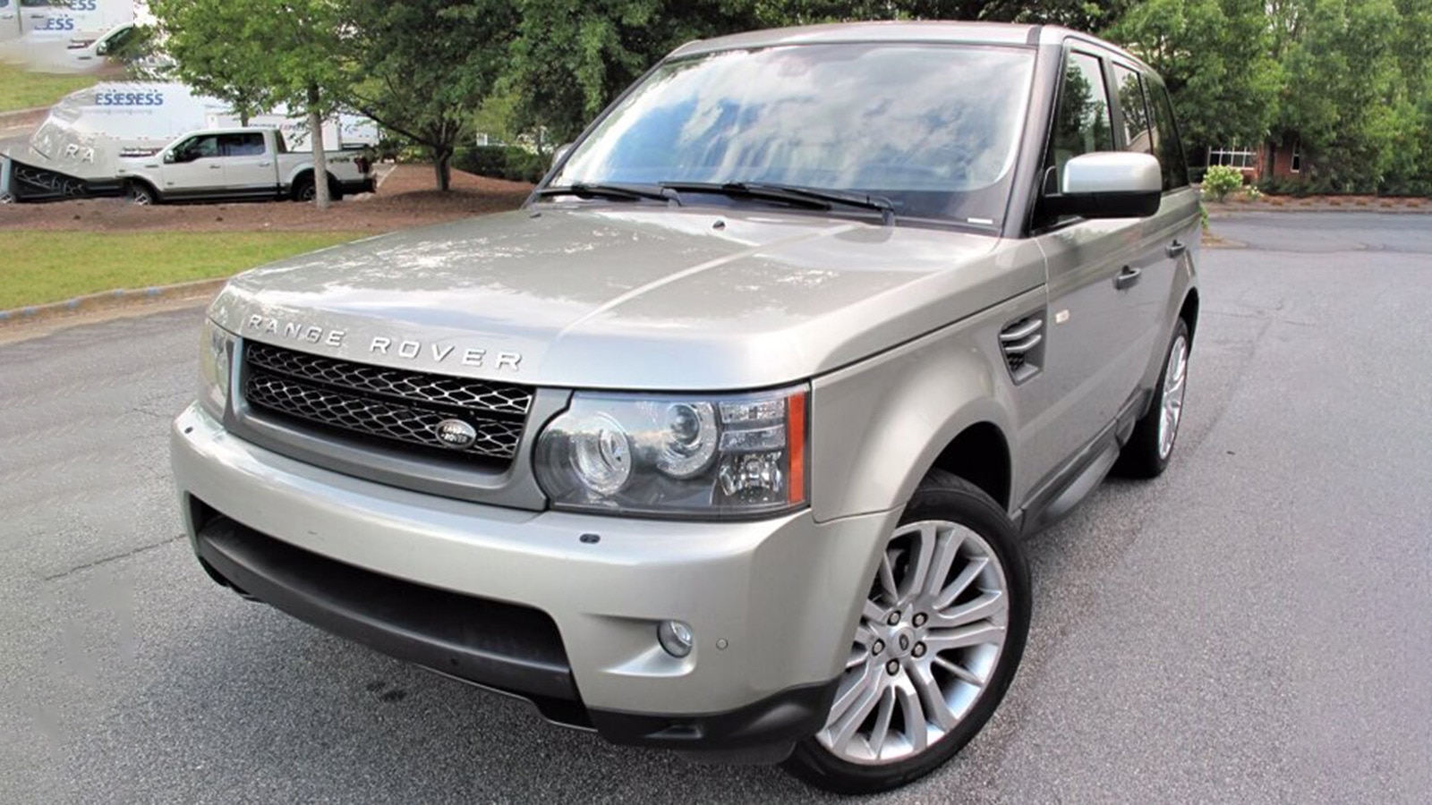 2011 Land Rover Range Rover Sport Front Left Side in Beige