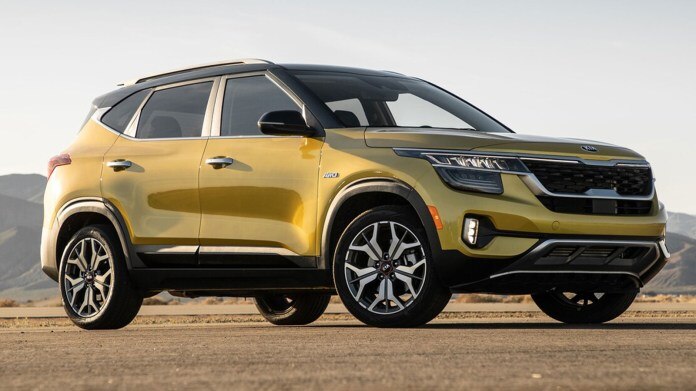 2021 Kia Seltos Front Right Side in Green