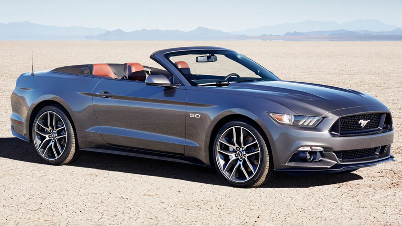 2015 Ford Mustang Lado derecho delantero en plata