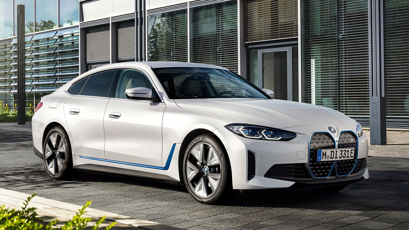 Bmw i4 характеристики
