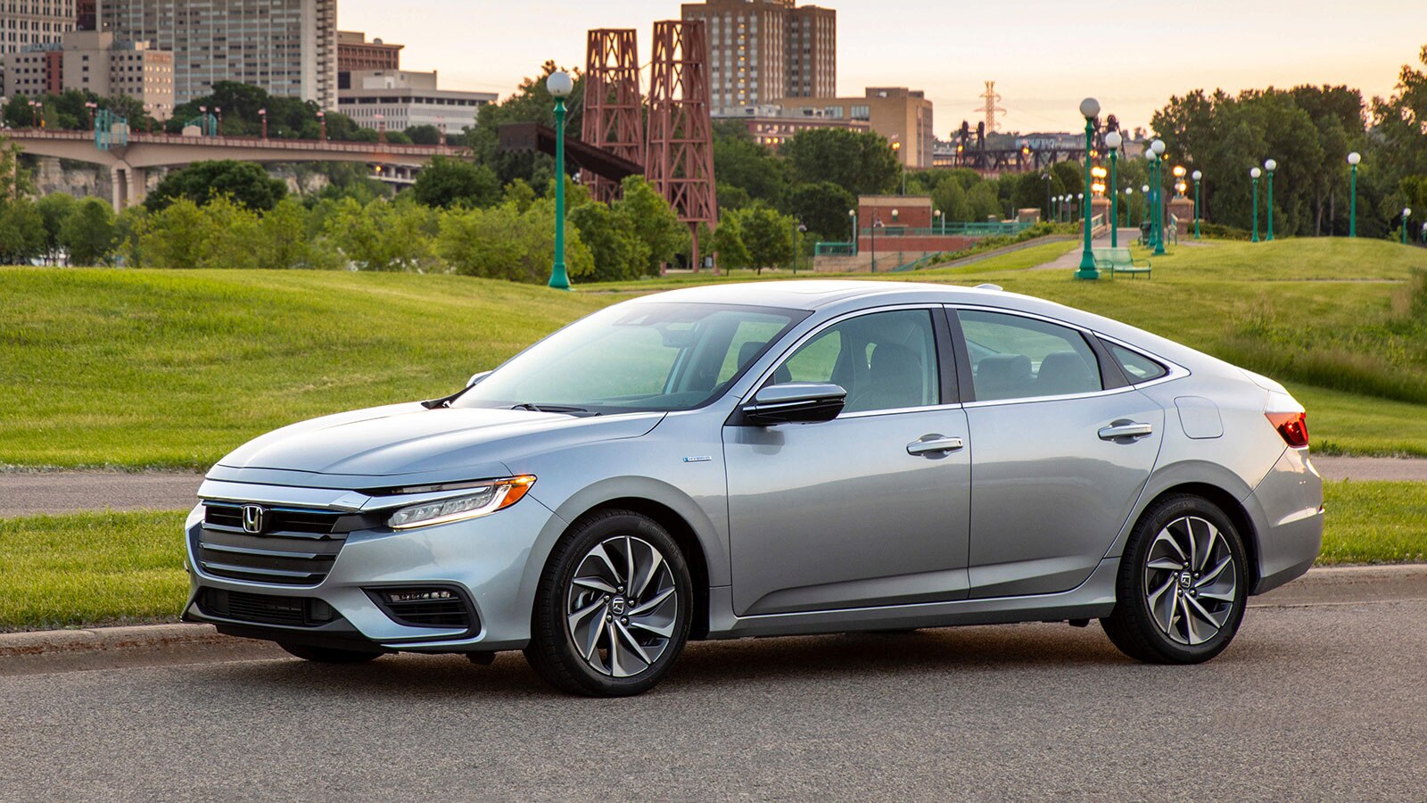 2022 Honda Insight Vs 2022 Kia Niro Hybrid Which Is Better Autotrader