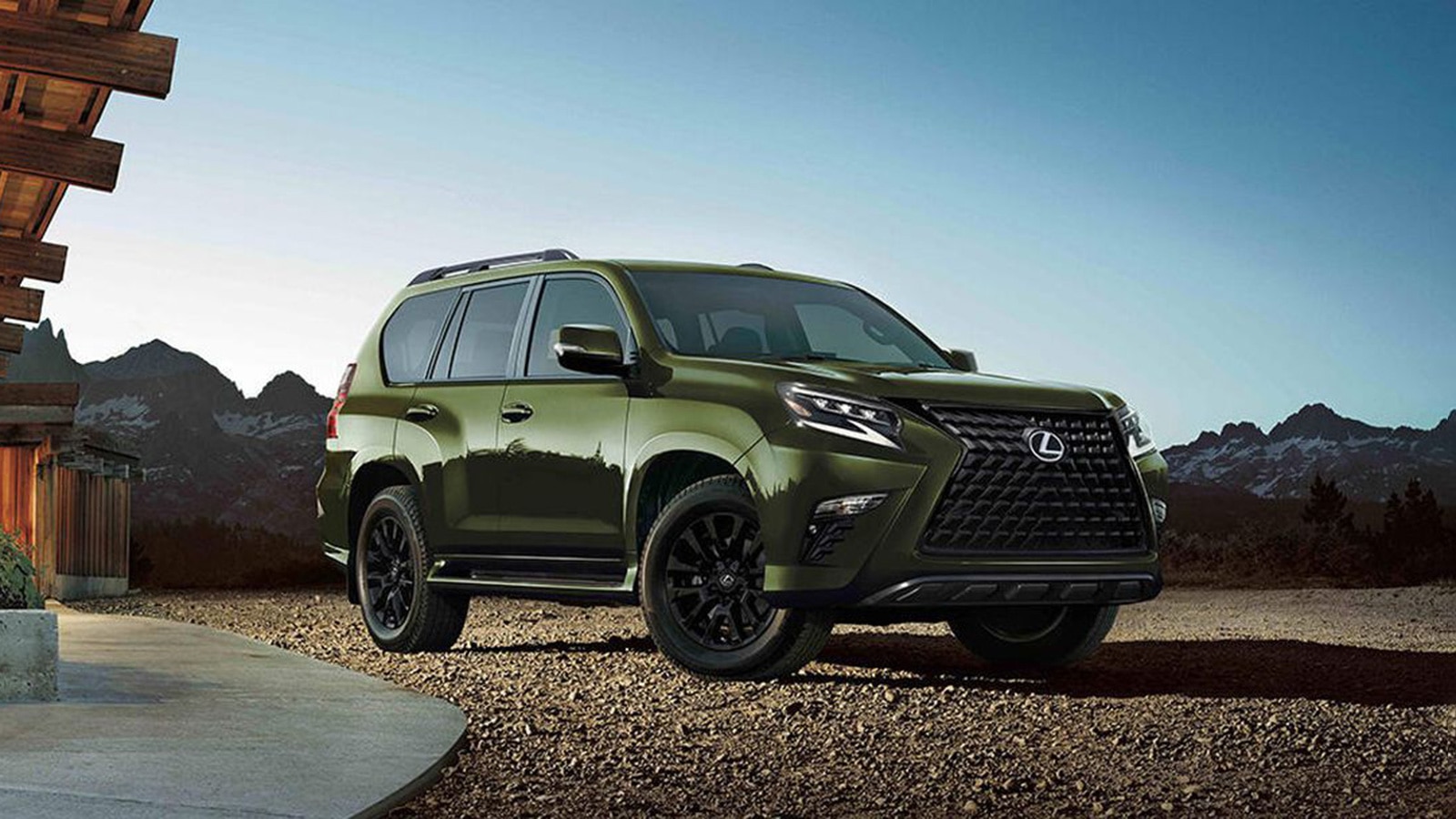 2022 Lexus GX Front Right in Green