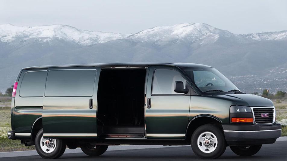 2022 GMC Savana: Choosing the Right Trim