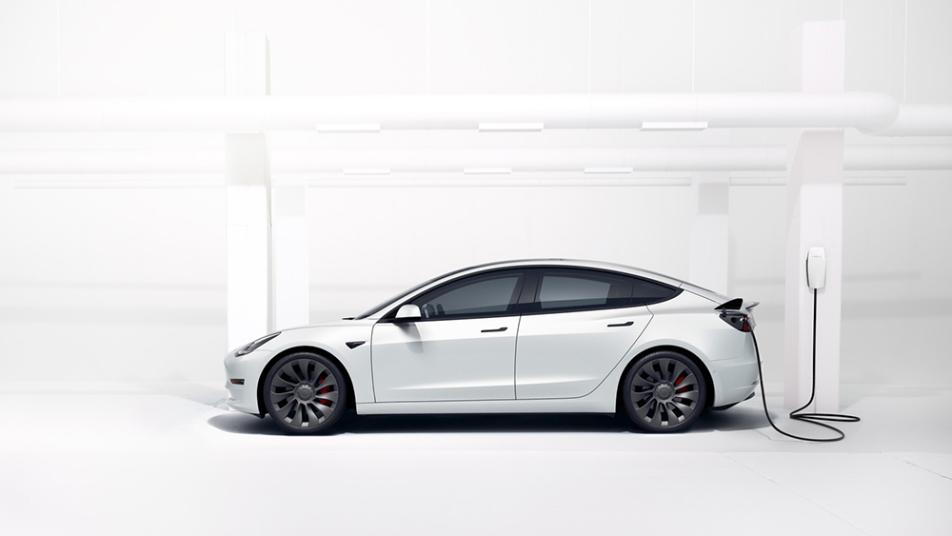 2022 Tesla Model 3: Choosing the Right Trim