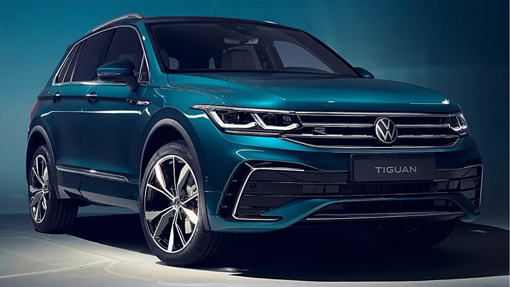 2022 Volkswagen Tiguan SEL R-Line Front Right in Atlantic Blue