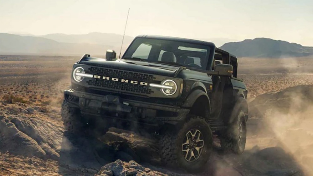 2022 Ford Bronco Badlands front in black