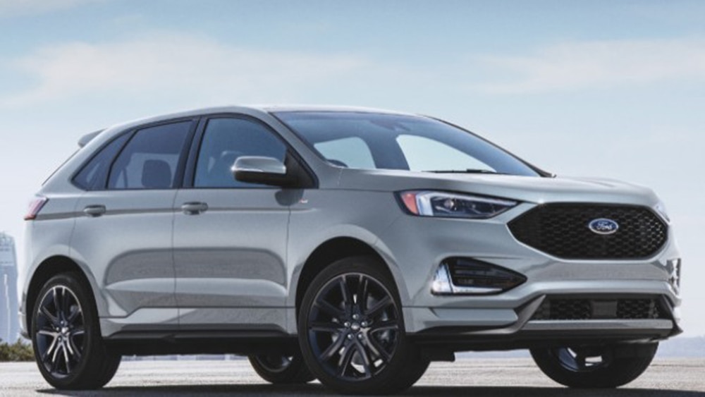 2022 Ford Edge SE Front Right in Iconic Silver