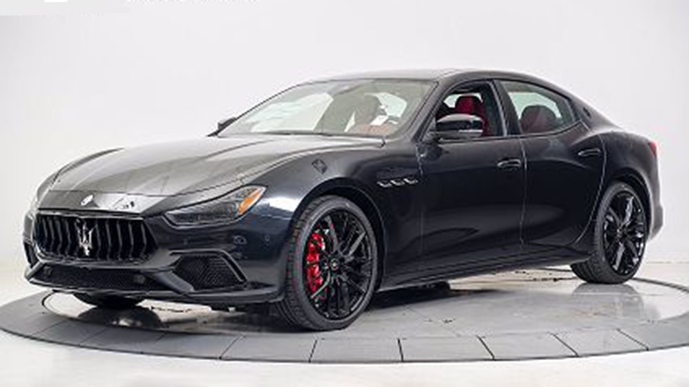 2022 Maserati Ghibli Modena Q4 Front Left in Black