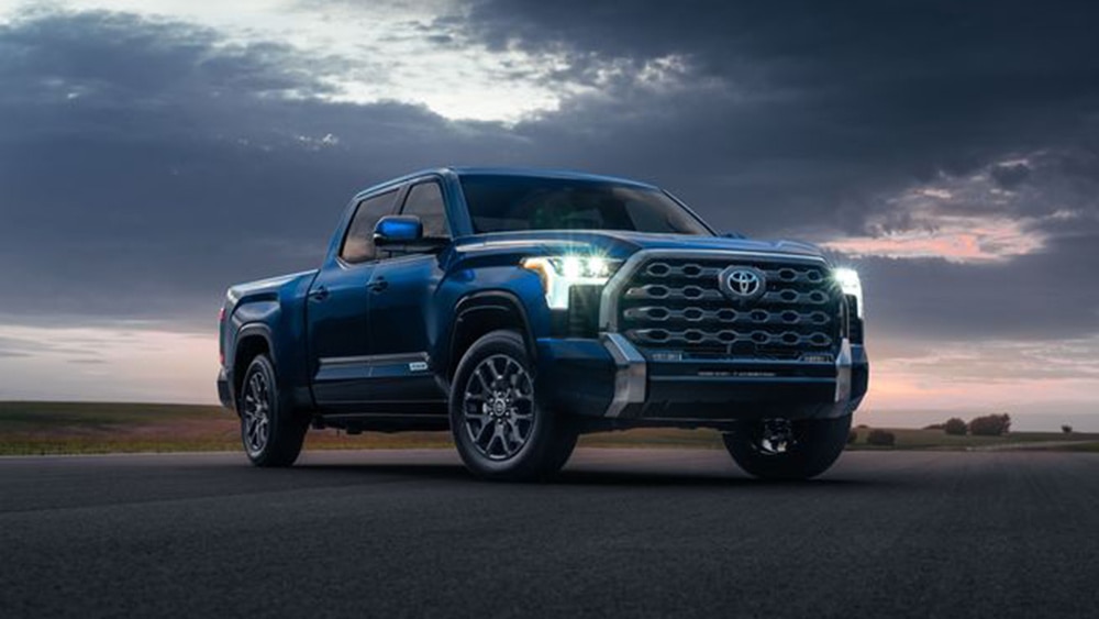 2022 Toyota Tundra Limited Front Right in Blue