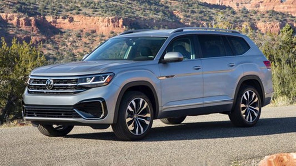 2022 Volkswagen Atlas Cross Sport Premium R-Line Front Left in Silver