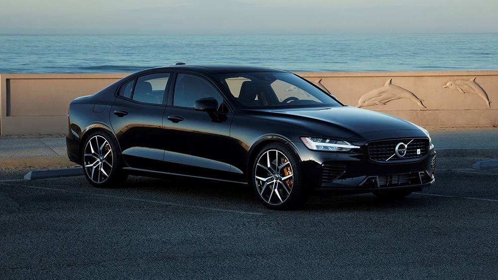 2022 Volvo S60 Recharge PHEV T8 Polestar Engineered Front Right in Black
