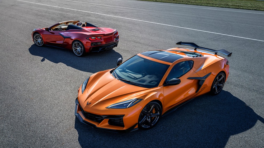 Chevrolet Corvette Z06 Debuts With Race Performance for the Street