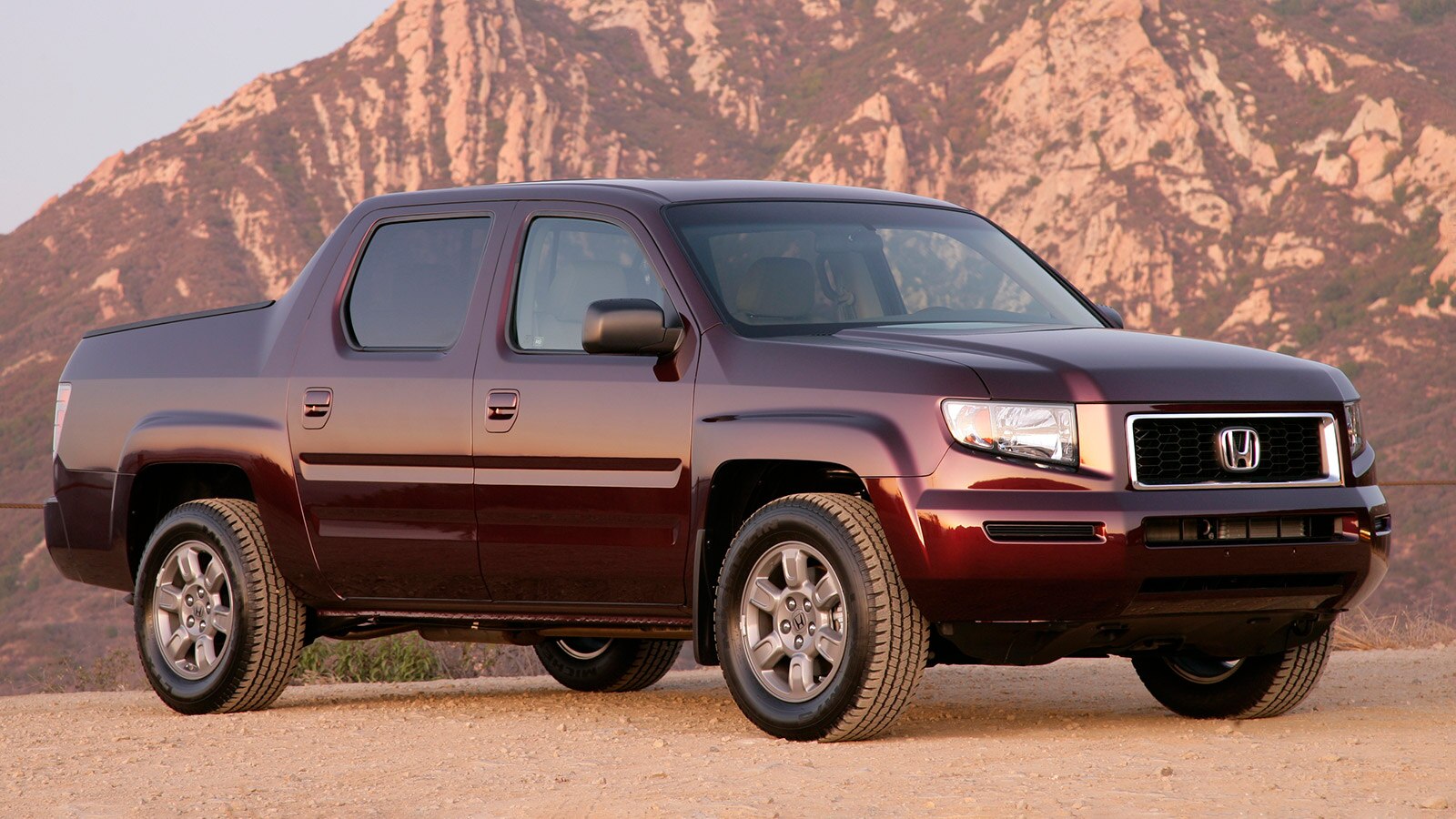 2008 Honda Ridgeline en rojo.