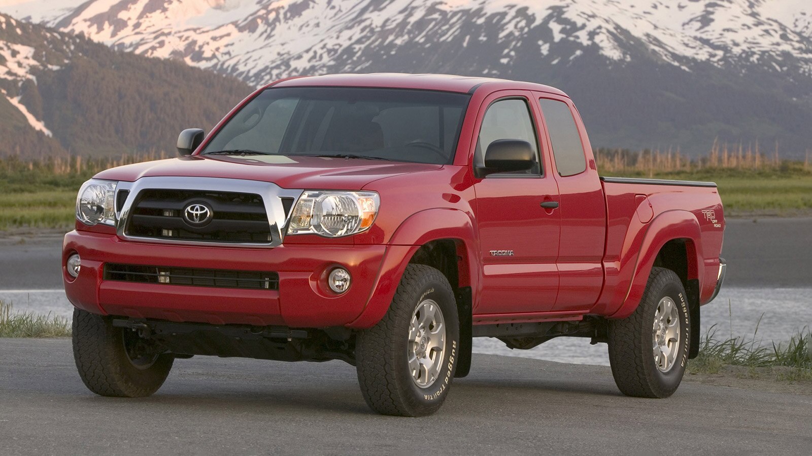 2008 Toyota Tacoma en rojo.