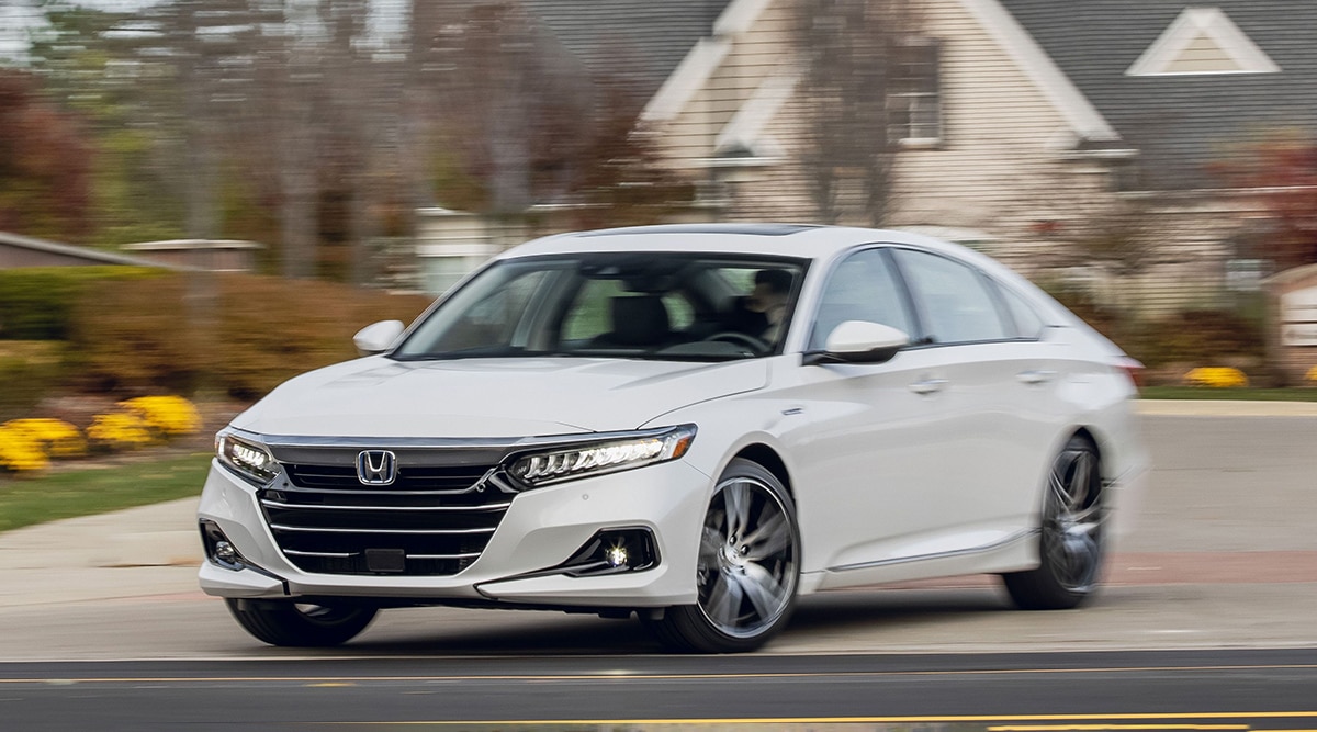 Honda Accord 2022 Delantero izquierdo en blanco