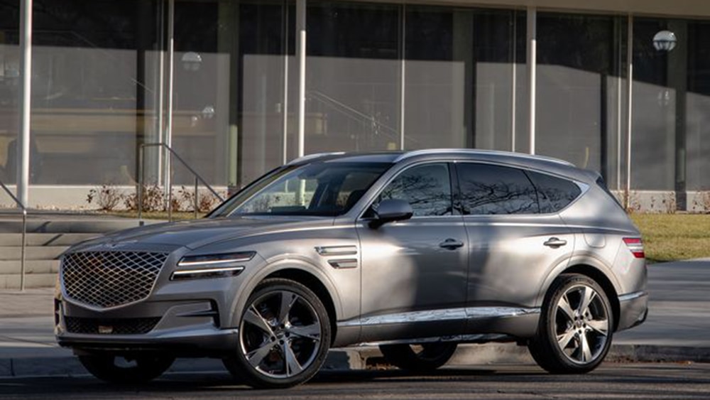 2022 Genesis GV80 2.5T AWD front left in silver