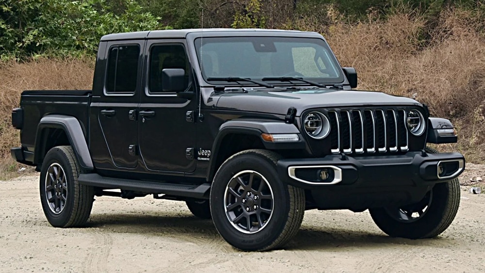 2022 Jeep Gladiator Overland front right in black