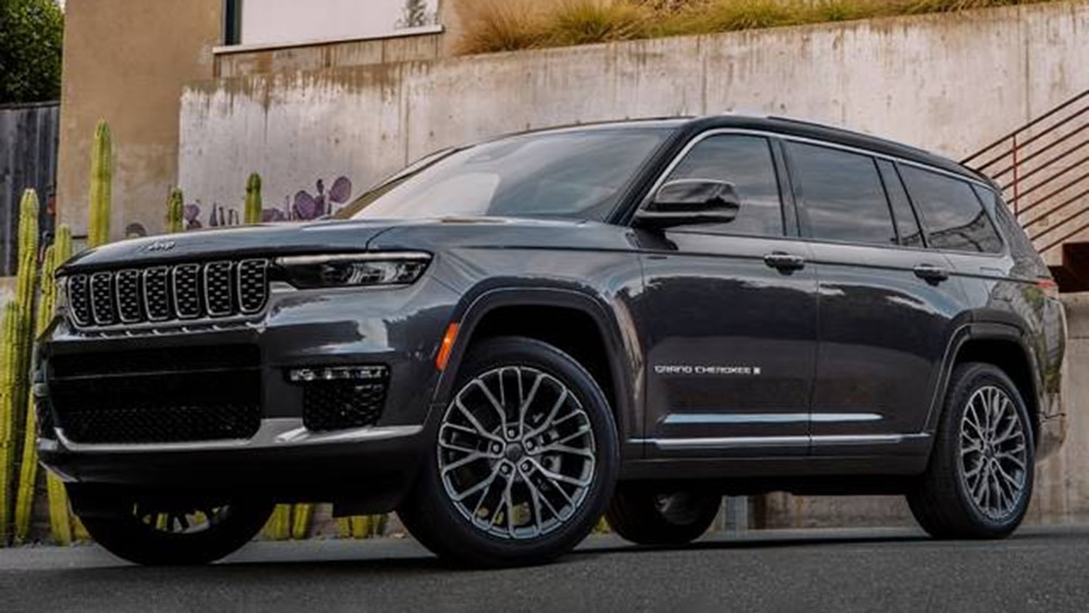 2022 Jeep Grand Cherokee L Laredo front left