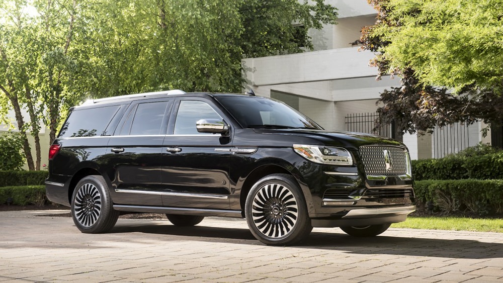 2022 Lincoln Navigator Review: Pricing, Specs & Photos