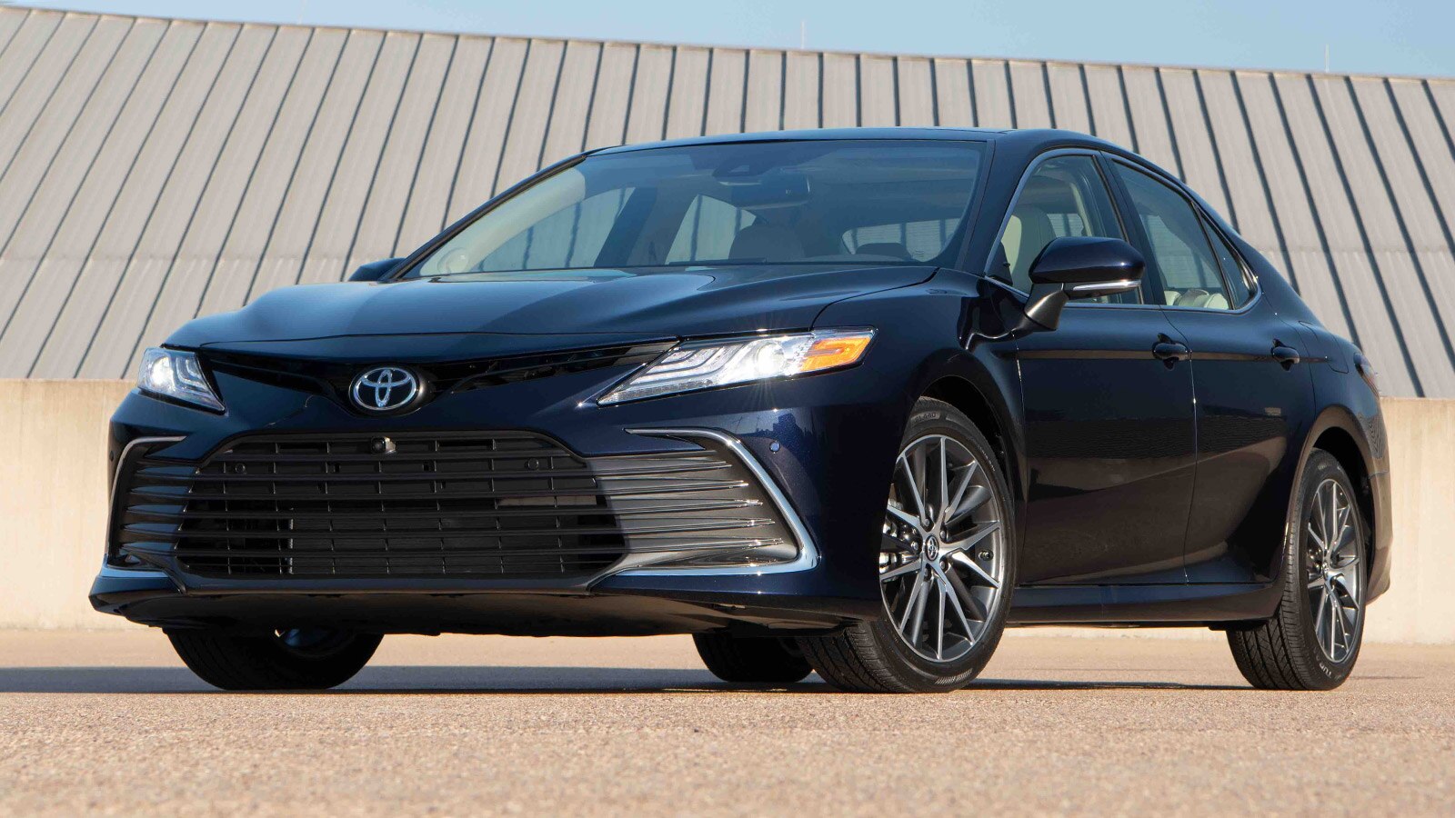 Avalon vs camry