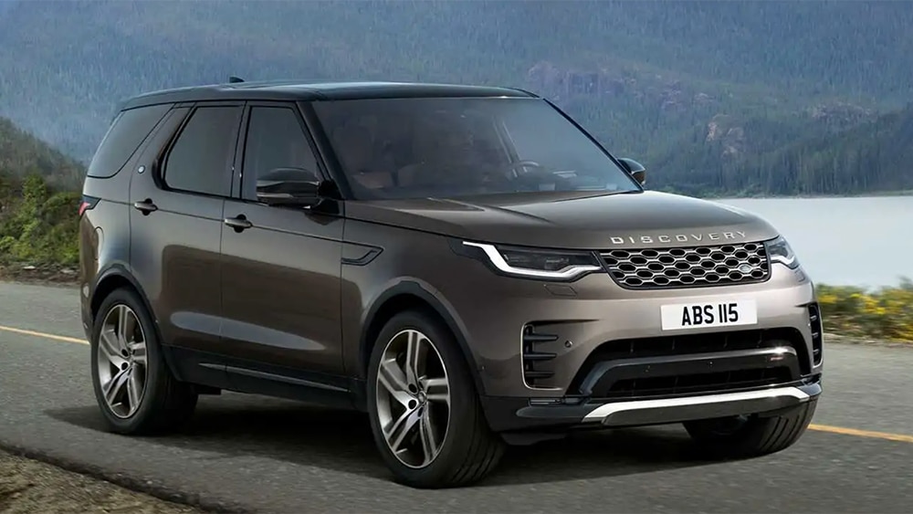 2023 Land Rover Discovery Metropolitan Edition Front Right